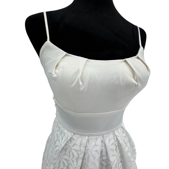 Teez Me White Lace Overlay Y2K Mini‎ Dress Womens Size 3 Empire Waist Bow Tie - Picture 1 of 7